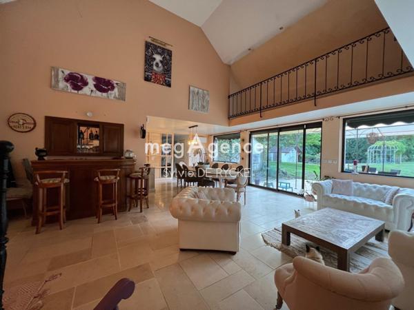 Maison à Paron, 89100 - 9 pièces 367m²