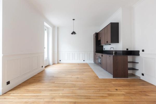 Appartement Paris 7e - TOUR-MAUBOURG