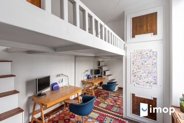 Idéalement placé. Ambiance contemporaine avec charme de l'ancien