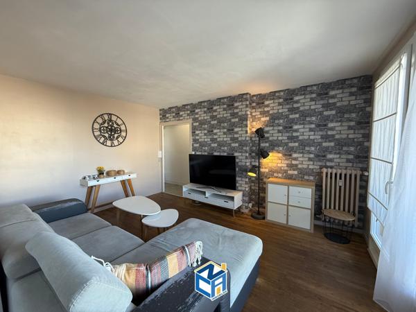 APPARTEMENT T4 - 2 CHAMBRES - PARKING - PROCHE COMMODITÉS