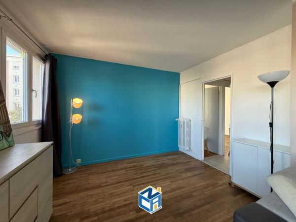 APPARTEMENT T4 - 2 CHAMBRES - PARKING - PROCHE COMMODITÉS