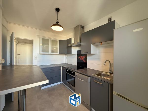 APPARTEMENT T4 - 2 CHAMBRES - PARKING - PROCHE COMMODITÉS