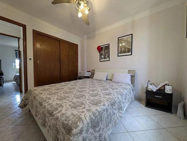 Vente                                                      Maison
                        
                     5 pièces                      108 m2                     à Port-de-Bouc