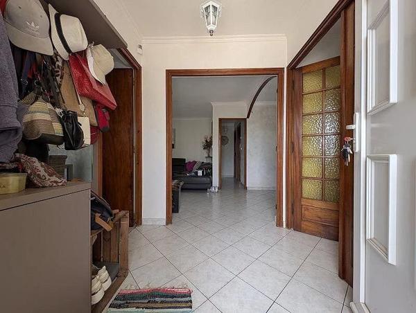Vente                                                      Maison
                        
                     5 pièces                      108 m2                     à Port-de-Bouc
