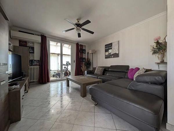 Vente                                                      Maison
                        
                     5 pièces                      108 m2                     à Port-de-Bouc