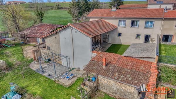 Corps de ferme avec 10000m² de terrain