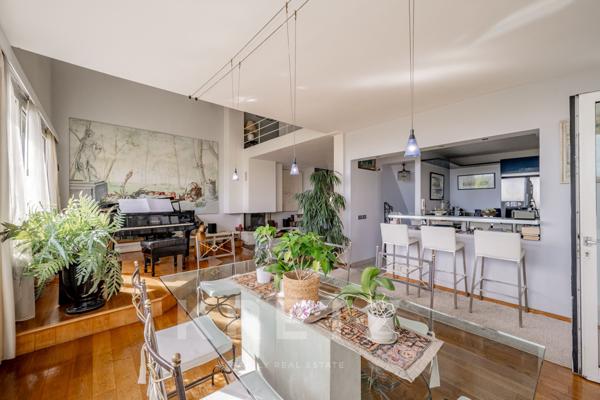 Propriété avec jardin et terrasse avec vue sur la Tour Eiffel
