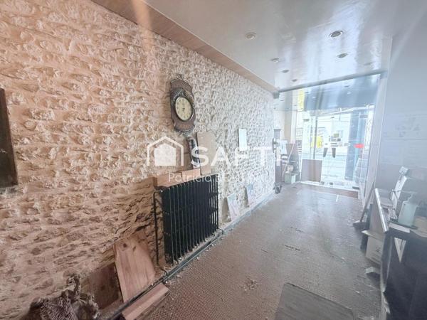 IMMEUBLE DE 3 LOGEMENTS + LOCAL COMMERCIAL AU CENTRE VILLE DE NIORT