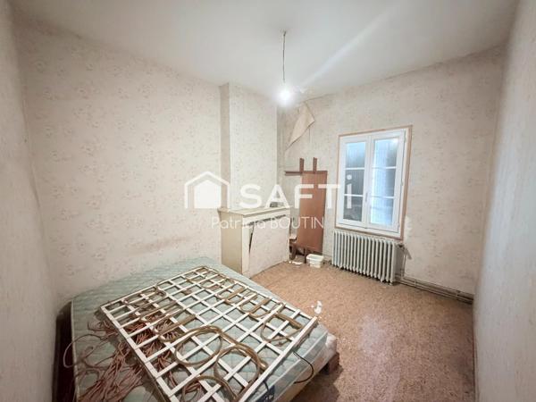 IMMEUBLE DE 3 LOGEMENTS + LOCAL COMMERCIAL AU CENTRE VILLE DE NIORT