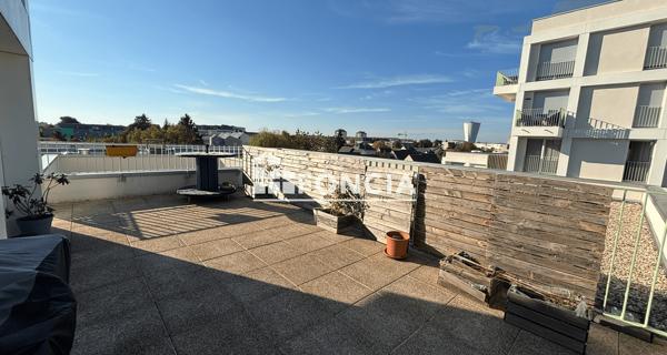 Location Appartement 5 pièces 101.6 m² - Tours 37100