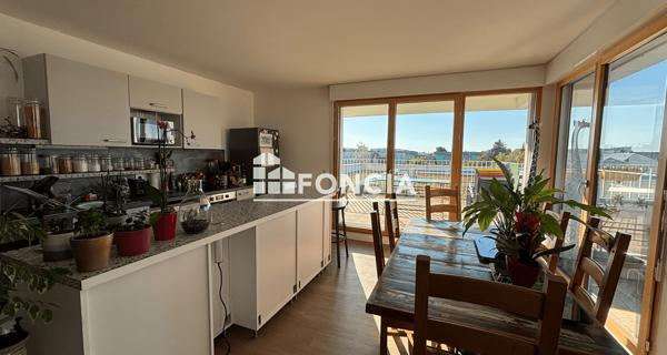 Location Appartement 5 pièces 101.6 m² - Tours 37100