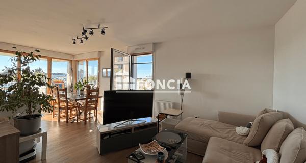 Location Appartement 5 pièces 101.6 m² - Tours 37100