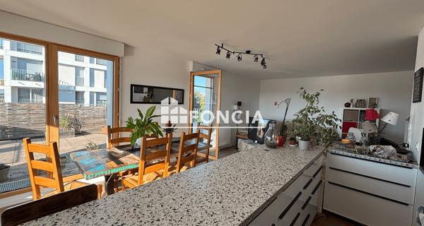 Location Appartement 5 pièces 101.6 m² - Tours 37100