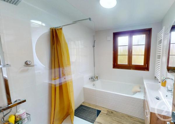 Maison à vendre  7 pièces - 204,40 m2 LES FINS - 25