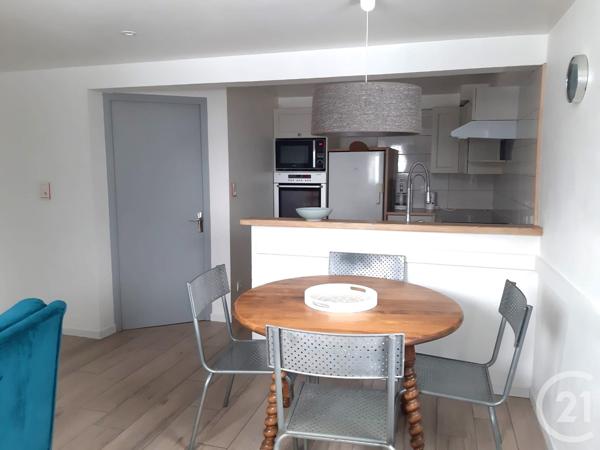 Maison à vendre  7 pièces - 204,40 m2 LES FINS - 25