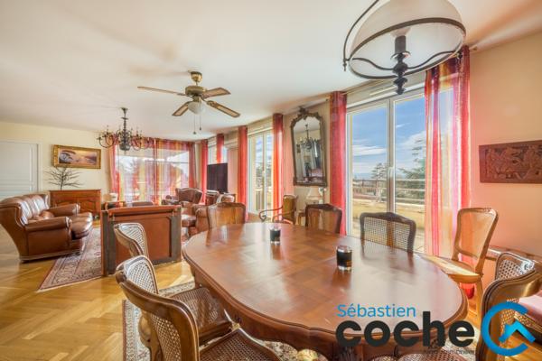 Charbonnières-les-Bains (69260) CHARBONNIÈRES - Rooftop 143m² avec solarium de 100 m²