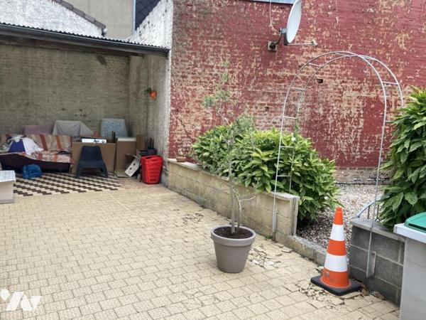 SAINT NICOLAS - MAISON DE VILLE A RENOVER