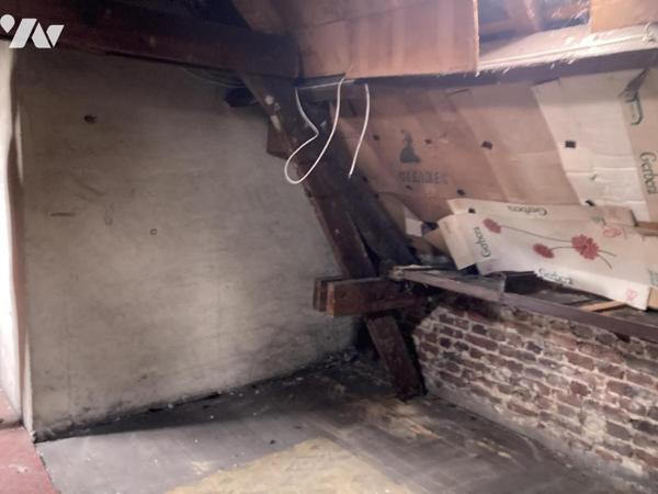 SAINT NICOLAS - MAISON DE VILLE A RENOVER