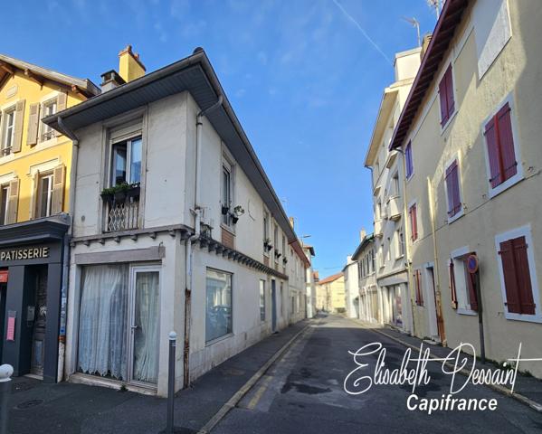 Exclusivité Centre de Biarritz : Maison de ville de 62 m² à rénover