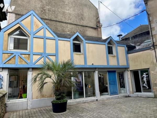 A VENDRE QUIMPER IMMEUBLE MIXTE COMMERCE & HABITATION