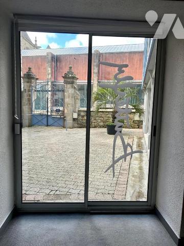A VENDRE QUIMPER IMMEUBLE MIXTE COMMERCE & HABITATION