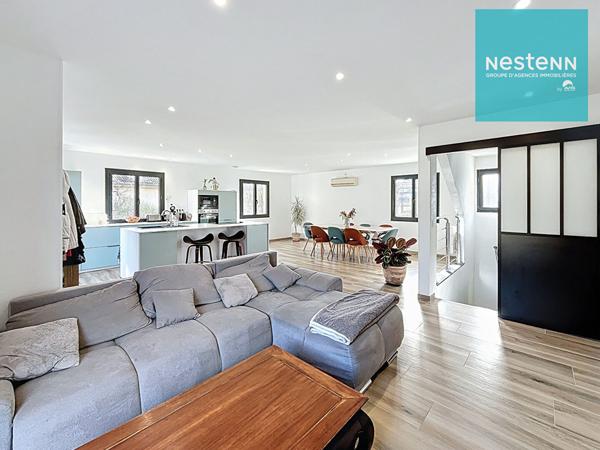 MONTBRISON (42600) - Maison rénovée 155 m² environ - 4 chambres -