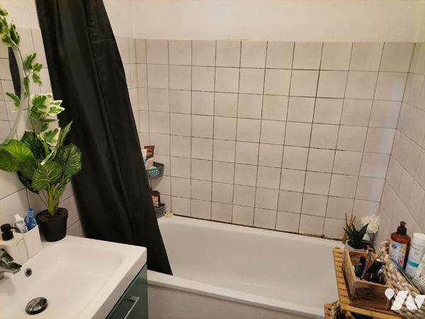 PACE - Appartement T2 de 43 m² et place de stationnement privative