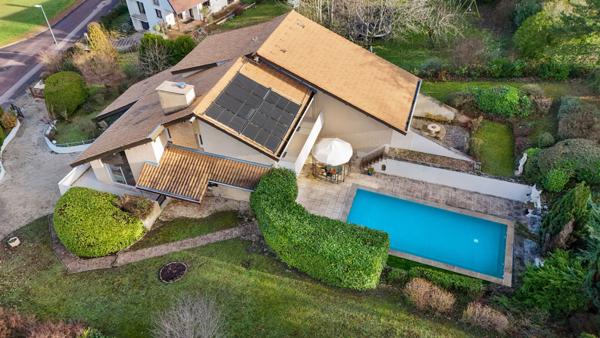 VILLA D'EXCEPTION DIJON - 232m², terrain 2050m².