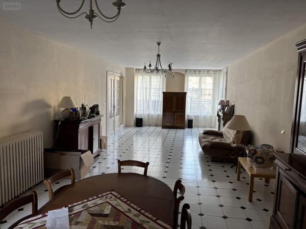 Maison à vendre à Saint-Calais dans la Sarthe (72120), ref : 101/1979
