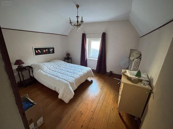 Maison à vendre à Saint-Calais dans la Sarthe (72120), ref : 101/1979