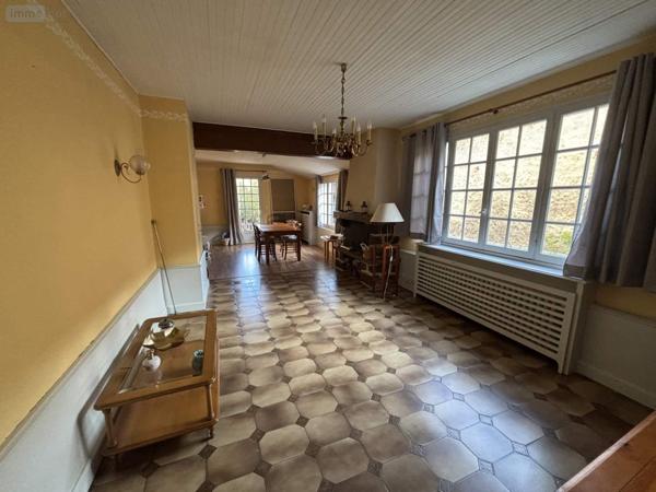 Maison à vendre à Saint-Calais dans la Sarthe (72120), ref : 101/1979