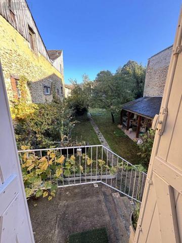 Maison à vendre à Saint-Calais dans la Sarthe (72120), ref : 101/1979