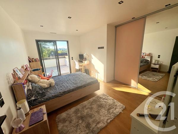 Maison à vendre  5 pièces - 149,61 m 2   NIMES  - 30