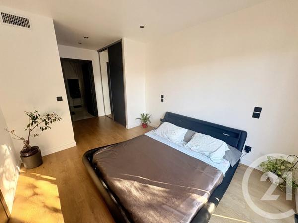 Maison à vendre  5 pièces - 149,61 m 2   NIMES  - 30