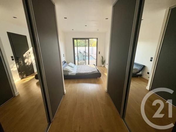 Maison à vendre  5 pièces - 149,61 m 2   NIMES  - 30