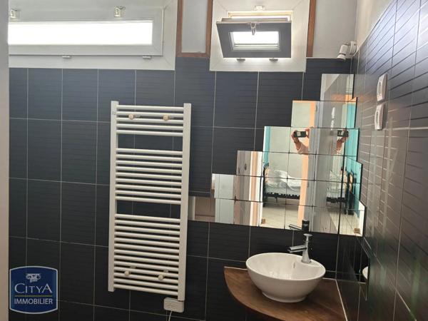 Appartement à louer 3 pièces 63.65m² Frontignan (34110)