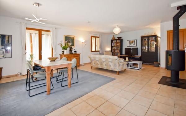 Maison à vendre    3 pièces •  Uzès