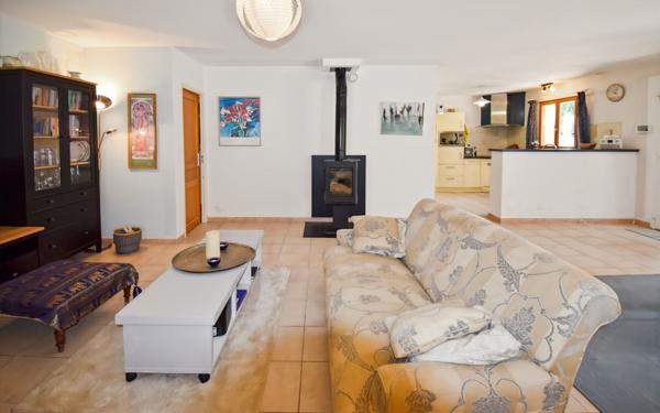 Maison à vendre    3 pièces •  Uzès