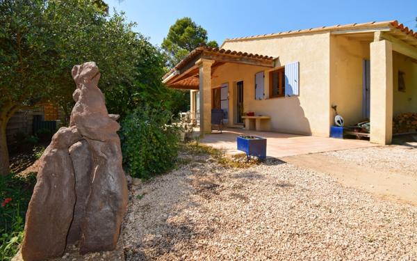 Maison à vendre    3 pièces •  Uzès