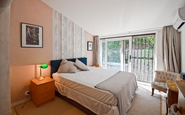 Maison à vendre    3 pièces •  Uzès