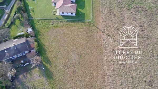 Terrain 2480 m²