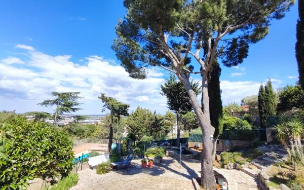 Maison à vendre    5 pièces •  Narbonne