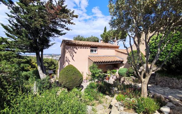 Maison à vendre    5 pièces •  Narbonne