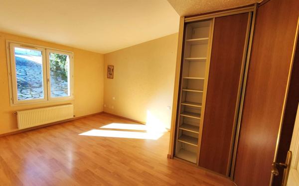 Maison à vendre    5 pièces •  Narbonne