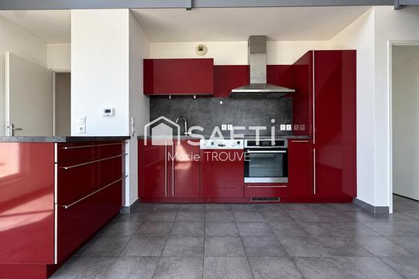 Appartement T4 en duplex avec belle terrasse ensoleillée