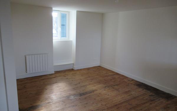 Appartement à louer    3 pièces • 64,04 m2 Saint-Yrieix-la-Perche