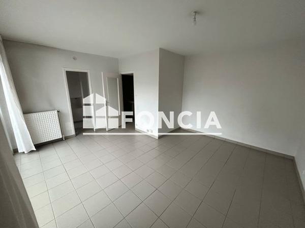 Location Studio 30.06 m² - 53 COURS JEAN JAURES Grenoble 38000