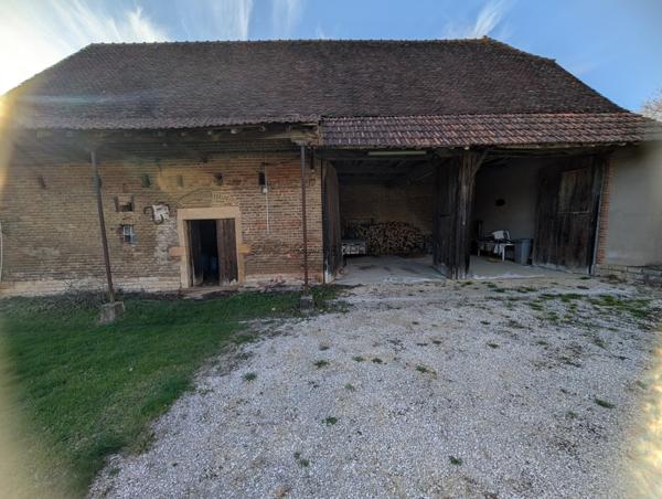 Saint-Usuge (71500) Vente à terme occupée – Maison de caractère en Bresse, à moins de 15 minutes de Louhans