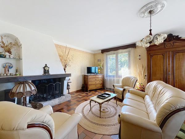 Sud Ardèche - Les Vans  : Maison avec Vue - Garage et Dépendance - Terrain 3258 m2