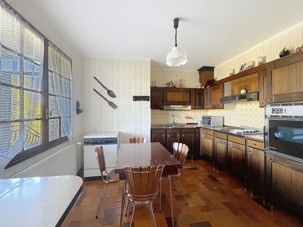 Sud Ardèche - Les Vans  : Maison avec Vue - Garage et Dépendance - Terrain 3258 m2